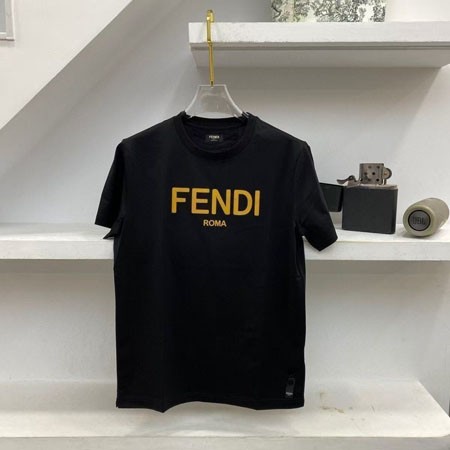 FENDI フェンディ キッズ レディース ロゴ 半袖Tシャツ ブラック クルーネック トップス 大人 ファッション