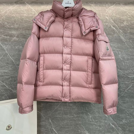 レディース向け MONCLER Maya 70 ショートダウンジャケット VEZERE ピンク 防寒対策 秋冬 カジュアル 