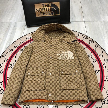 超人気 コラボ★GUCCI x THE NORTH FACE DOWN JACKET グッチ x ノースフェイス ダウンジャケット フード付き GGロゴ ベージュ 