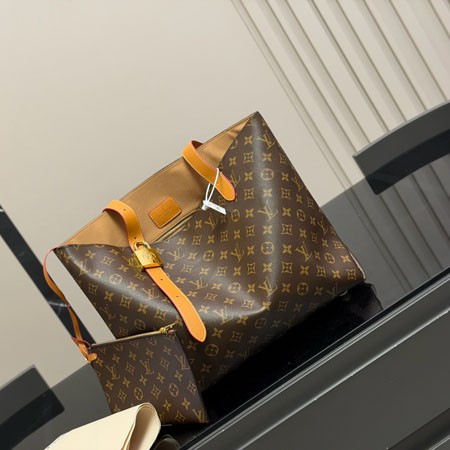 ルイヴィトン LOUIS VUITTON トートバッグ モノグラム レザー ブラウン レディース ハンドバッグ ポーチ付き