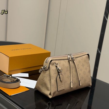 LOUIS VUITTON ルイヴィトン ハンド・イット・オールPM M24255 ショルダーバッグ モノグラムマヒナ ガレ レディース 新品  ﻿