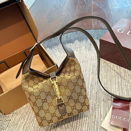 GUCCI ジャッキー 1961 ミニ ショルダーバッグ GGスプリームキャンバス レザー レディース グッチ ショルダー ハンドバッグ ゴールド金具