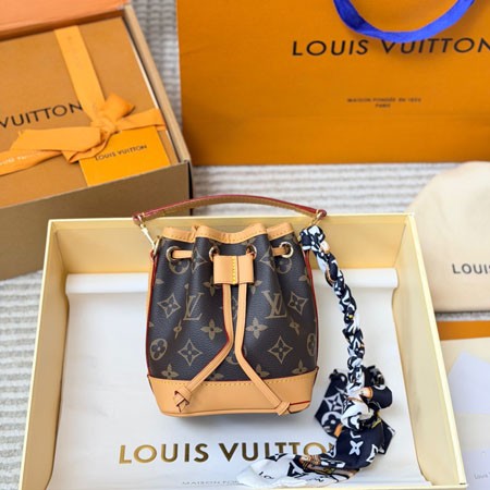 ルイヴィトン ナノ・ノエ モノグラム ミニ バッグ M81266 レディース バッグ VUITTON ミニ ショルダーバッグ ヌメ革 レザー ブラウン ゴールド金具  ﻿