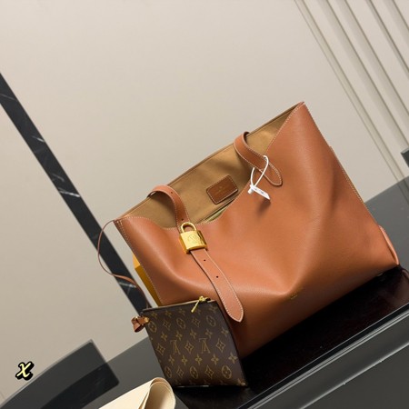LOUIS VUITTON ハンドバッグ ルイヴィトン ロウキー ホーボーMM M24974 ショルダーバッグ レディース レザー 