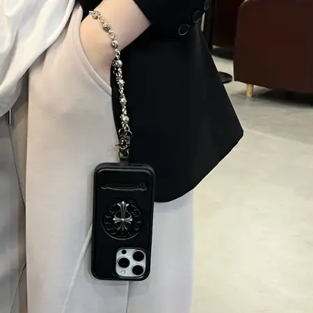chrome hearts iphone18proケース 腕掛け ストラップ