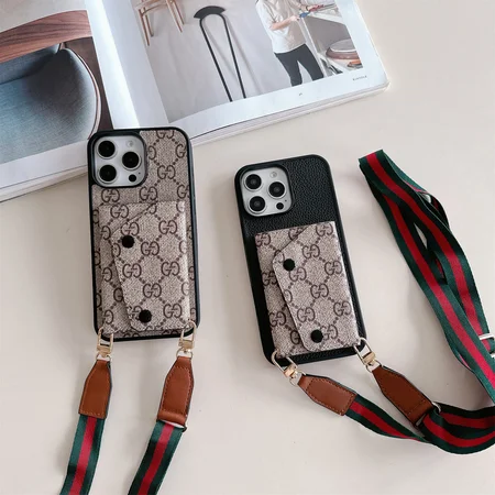 グッチ iphone18pro/18promaxケース スマホショルダー ストラップ付き GGスプリーム 背面 カードポッケト付き 男女兼用