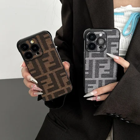 フチなし iphoneケース FENDI iphone18pro/18promaxケース FFロゴ レザー おしゃれ  軽量 薄型 レ ンズ保護 耐衝撃