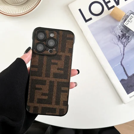 FENDI iphone18proケース フチなし