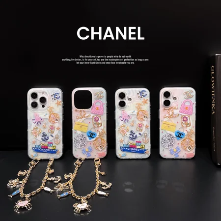 シャネル iphone18pro/18promaxケース リバーサイド IMD素材 チャーム チェーン付き 背面 海洋 ジュエリー模様 MagSafe対応