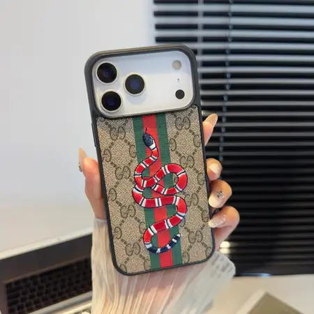 GUCCI iphone18pro スマホケース 虎 刺繍