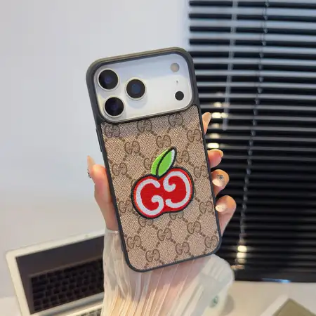 グッチ iphone18promaxケース ミッキー