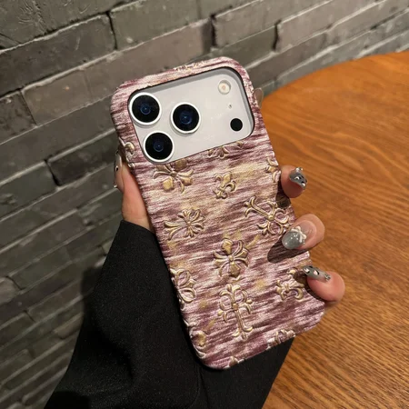 クロームハーツ レリーフ加工 iphone18proケース
