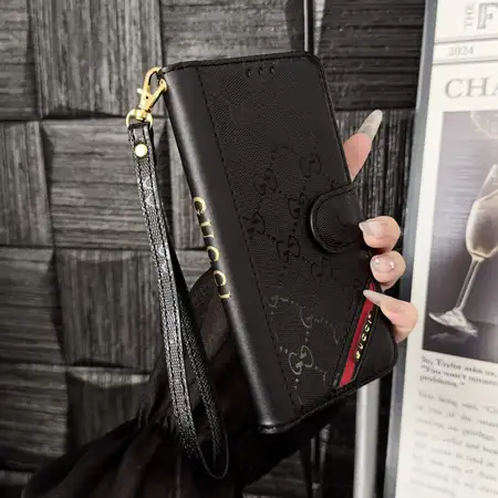 lv iphone18proケース ストラップ付き