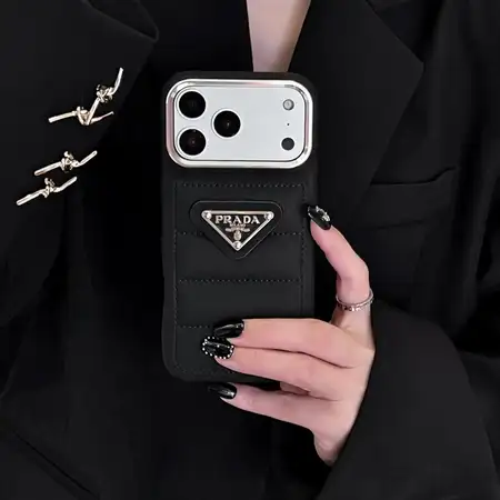 プラダ ダウンジャケット風 iphone18pro携帯ケース