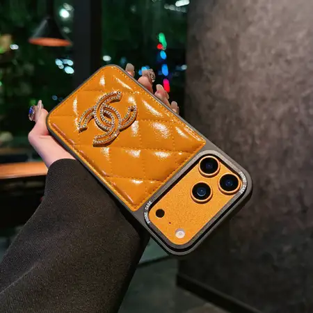 chanel iphone18proケース キラキラ CCロゴ