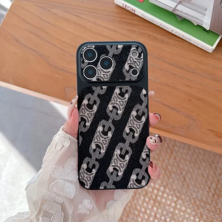 セリーヌ iphone18proケース 一体型 レンズ保護