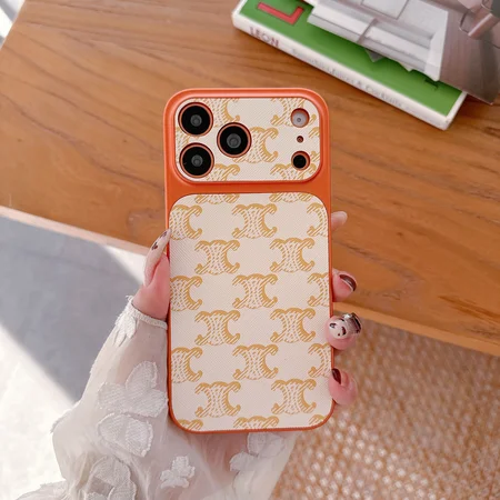 セリーヌ iphone18proケース 一体型 レンズ保護