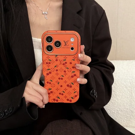 多機種対応 ルイヴィトン iphone18pro/18promaxケース モノグラム さくらんぼ 桜んぼ 可愛い メッキ加工 大きなカメラ窓