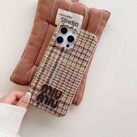 MiuMiu iphone18pro ケース チェック柄