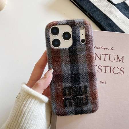 Miu Miu iphone18pro ケース もこもこ