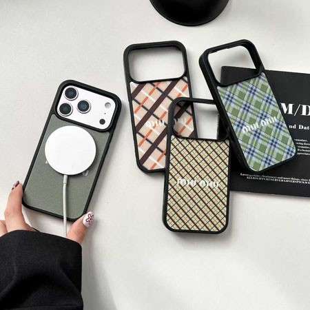 miu miu iphone18pro/18promaxケース チェック柄  チ高設計 レンズ保護 magsafe ワイヤレス充電対応 