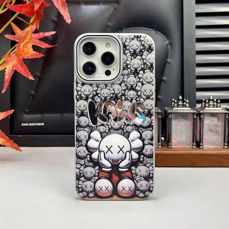 Kaws iphone18 magsafeケース