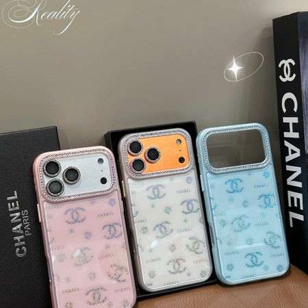 Chanel iphone18pro/18promaxケース 背面ガラス 耐衝撃 軽量 カバー  鎏金加工 キラキラ  CCロゴ フルカバー
