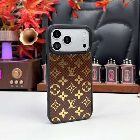 マット感仕上げ iPhone18proケース