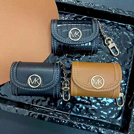美品 Michael Kors airpods 5 第五世代ケース カーフレザー 全面保護 落下防止 キーチェーン 付 