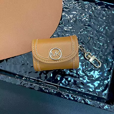 Michael Kors airpods5 ケース
