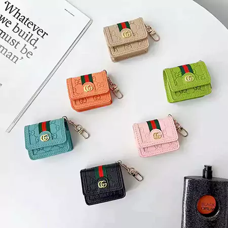Gucciイヤホン 収納ポーチ 全機種対応 Airpods 5/4/3ケース 高级 GG柄 エンボスレザー 全面保護 装着充電可能