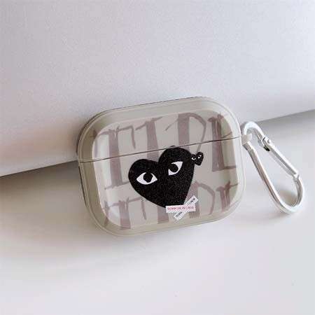 AirPods 5 ケース COMME des GARCONS