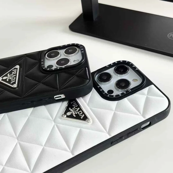 プラダ レンズ保護 iphone18pro ケース