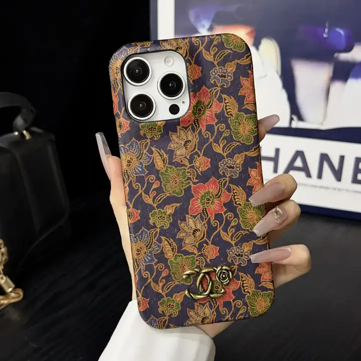 シャネル iphone18proケース 蝶