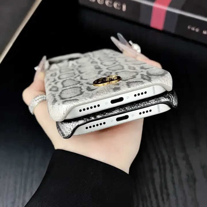 gucci ダブルＧロゴ iphone18proケース