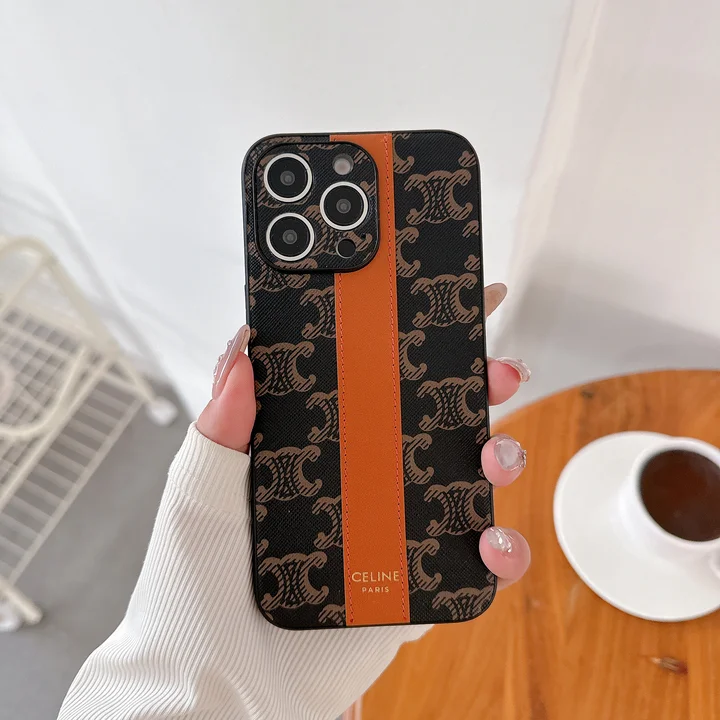 セリーヌ iphone18proケース 一体型 カメラ保護