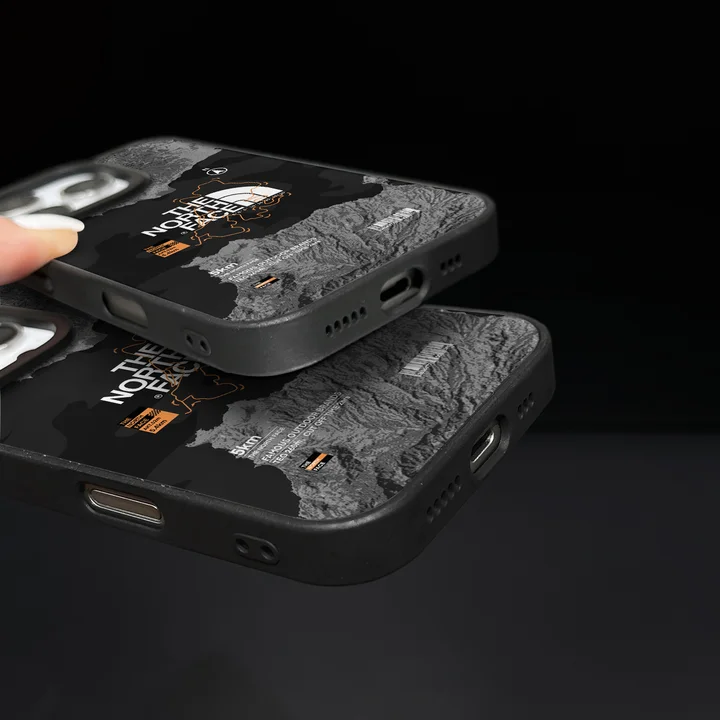 アウトドア iphone18proケース