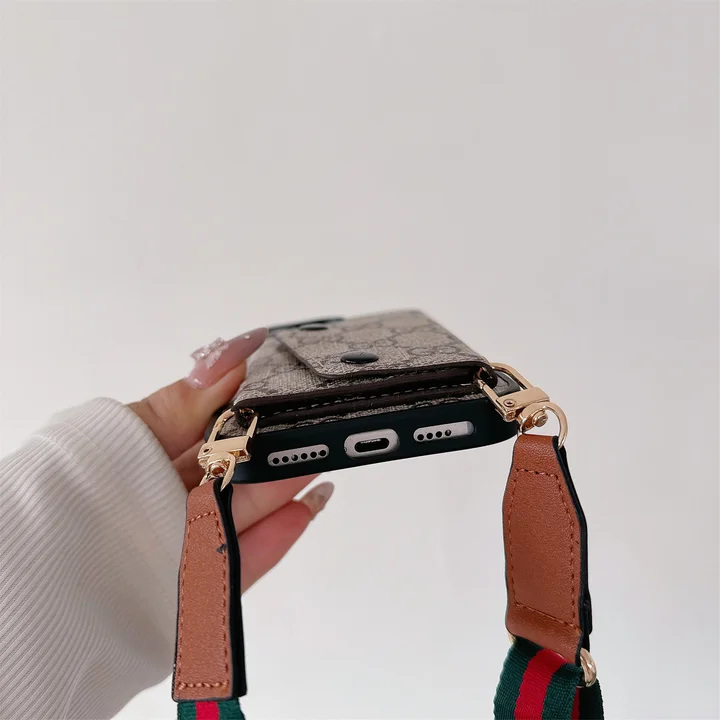 Gucci GGスプリーム iphone18proケース