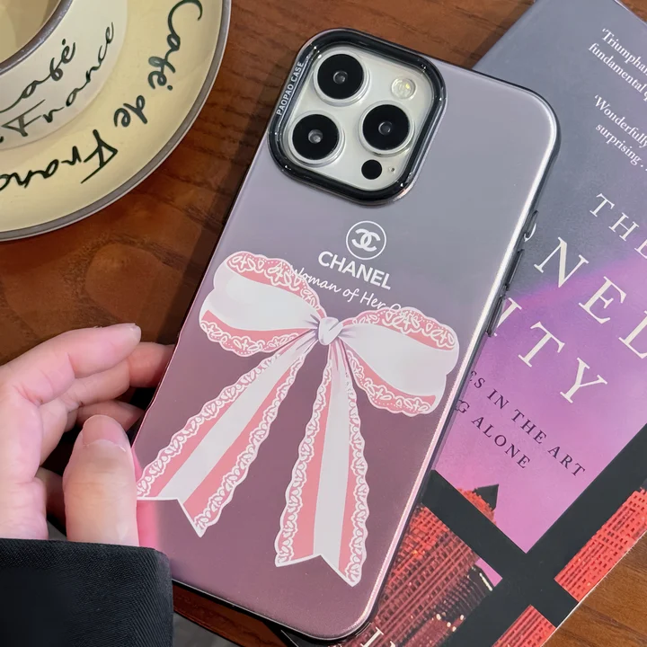 chanel iphone18promaxケース 少女 かわいい