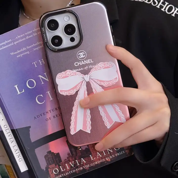 chanel iphone18promaxケース 蝶リボン