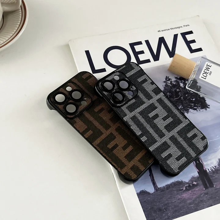 フェンディ iphone18pro 携帯ケース 軽量 薄型