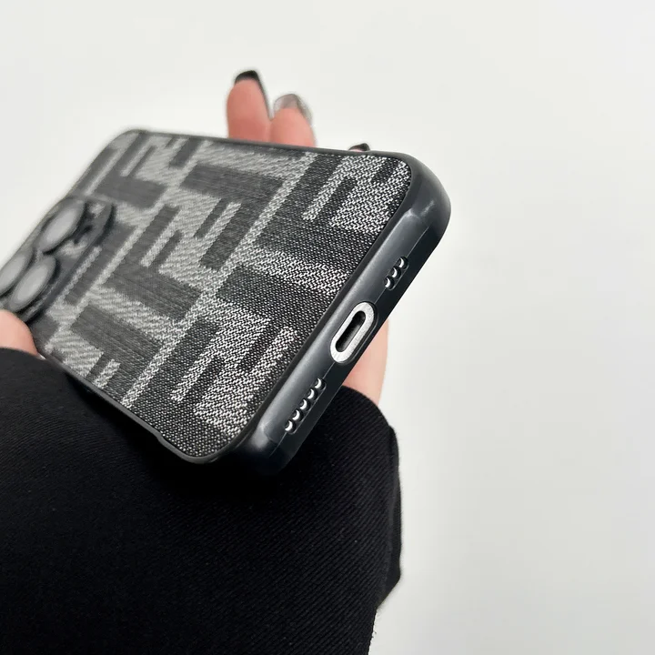 フチなし iphoneケース