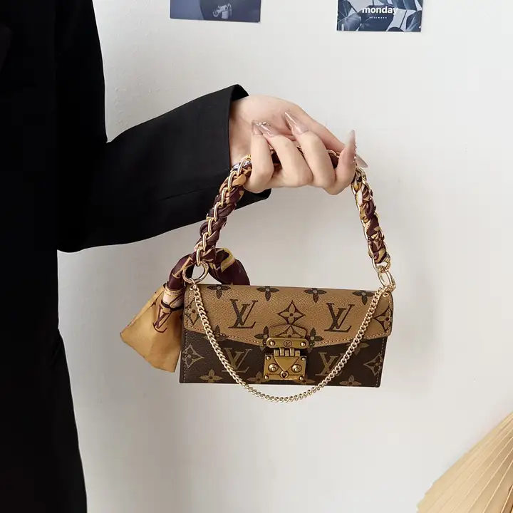 Gucci iphone18proケース 手帳型 人気