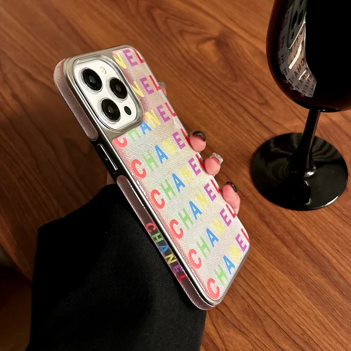 シャネル iphone18proケース 英字母プリント