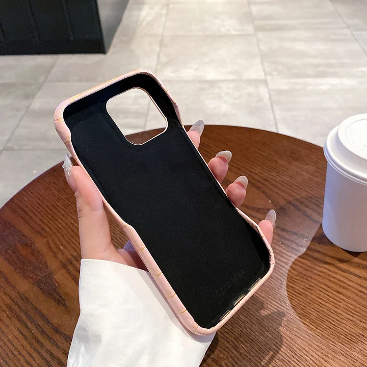 プラダ iphone18proケース レディース 高级感