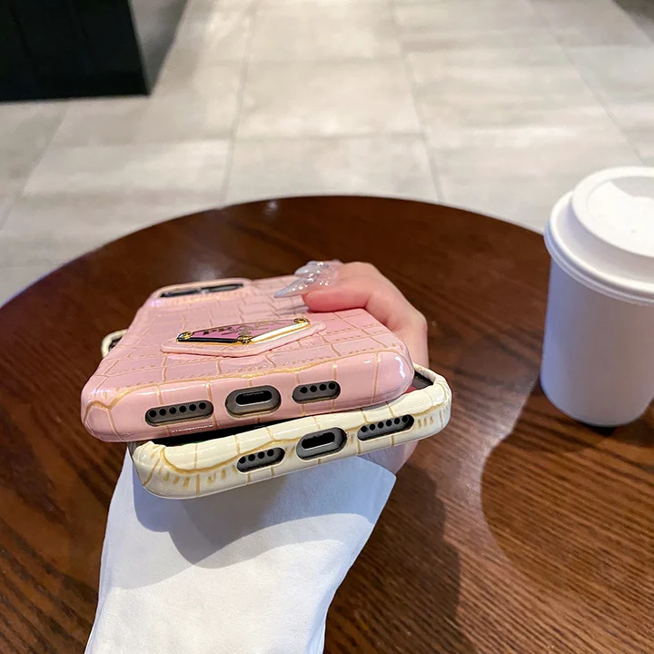 prada iphone18promaxケース 軽量 おしゃれ