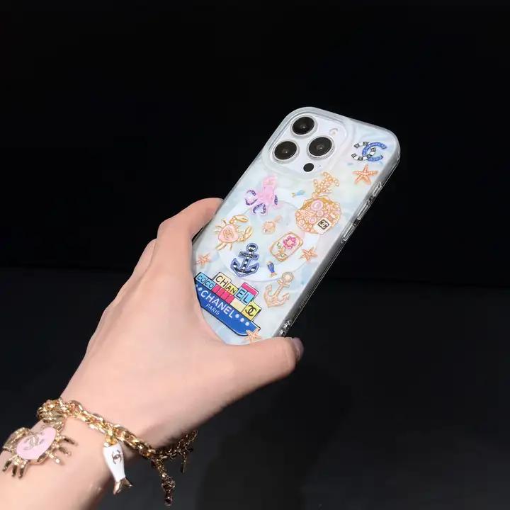 シャネル iphone18pro 背面ケース