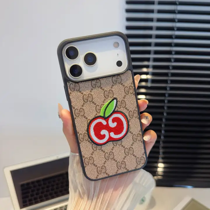 グッチ iphone18promaxケース ミッキー