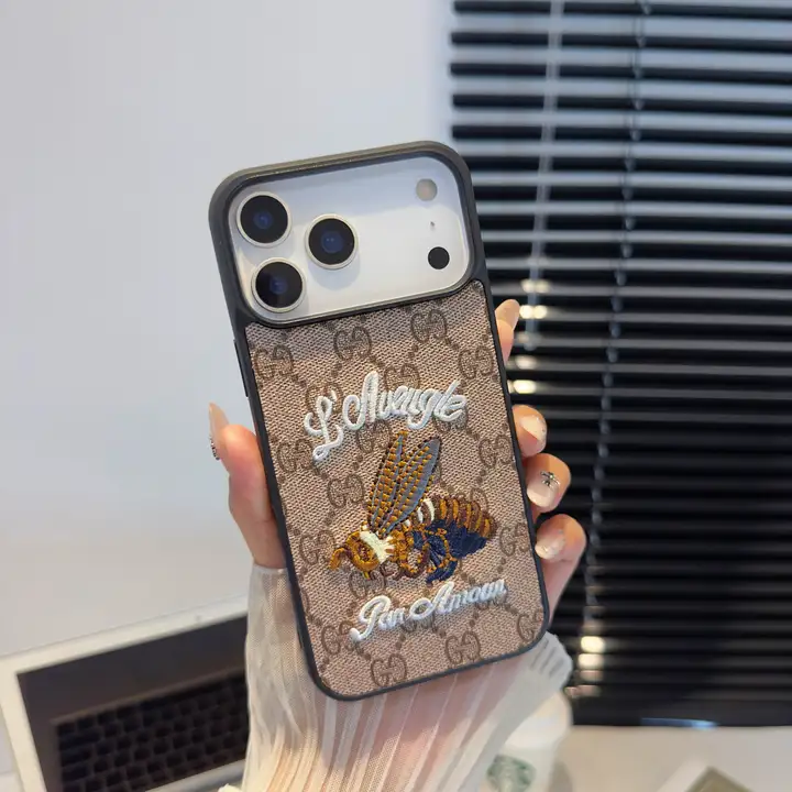 グッチ蛇 iphone18proケース