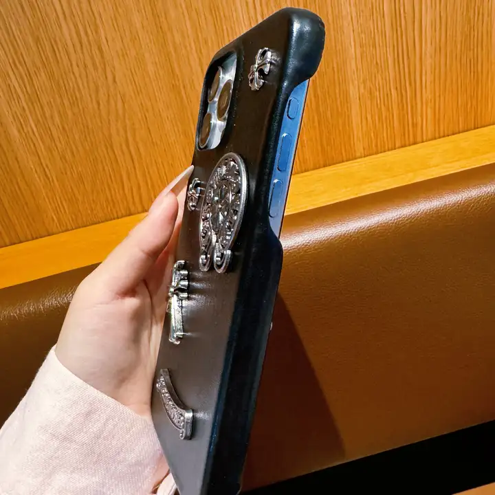 クロームハーツ iphone18promaxケース メンズ 黒 ブラック